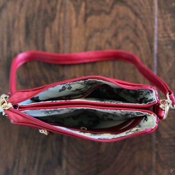 Red LaVolta Crossbody Purse - Picture 3 of 3